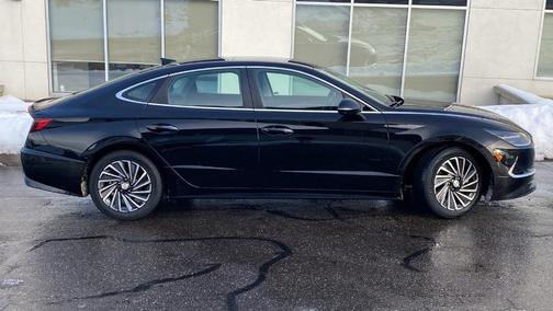 2021 Hyundai SONATA Hybrid Limited