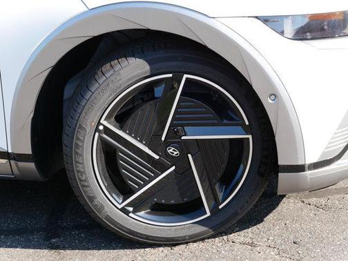 2025 Hyundai IONIQ 5 Limited