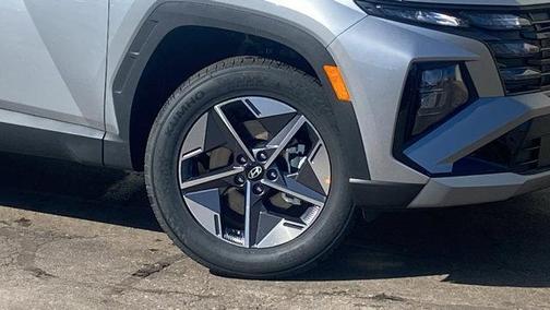 Shimmering Silver 2026 Hyundai TUCSON SEL