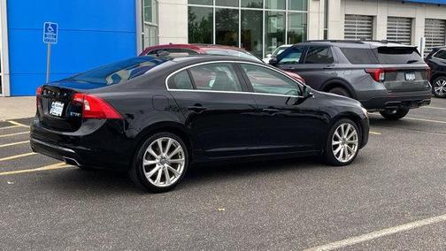 2017 Volvo S60 T5 Inscription Platinum