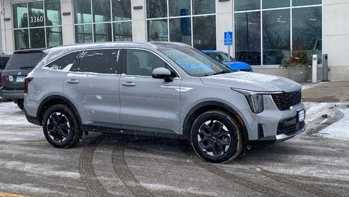 2025 Kia Sorento S