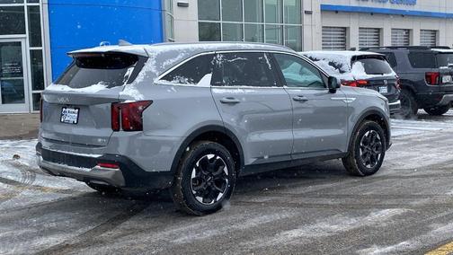 2025 Kia Sorento S