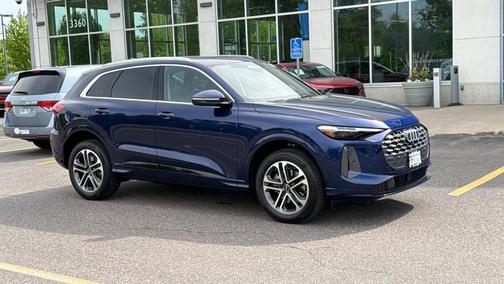 Navarra Blue Metallic 2025 Audi Q5 2.0T quattro Premium