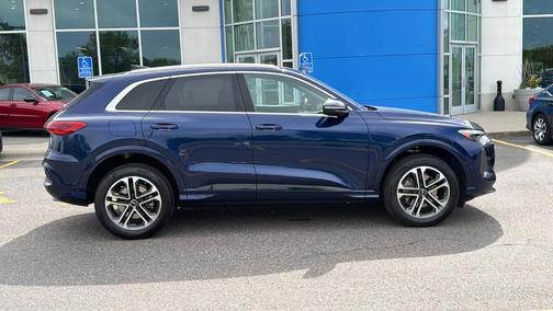 Navarra Blue Metallic 2025 Audi Q5 2.0T quattro Premium