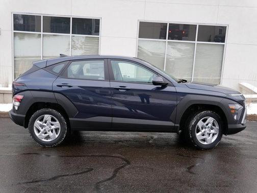 2025 Hyundai KONA SE