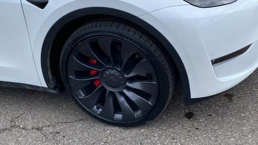 2023 Tesla Model Y Performance