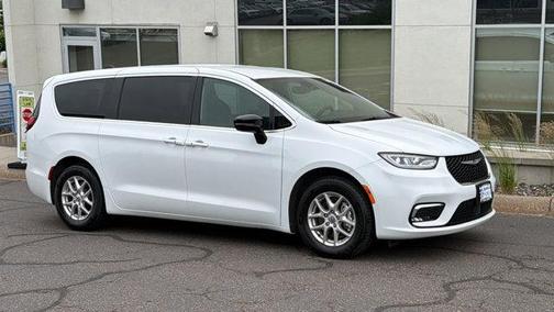 Bright White Clearcoat 2025 Chrysler Pacifica Select
