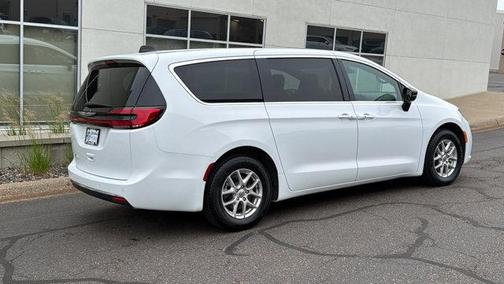 Bright White Clearcoat 2025 Chrysler Pacifica Select
