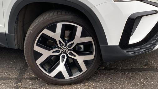 2023 Volkswagen Taos 1.5T SEL