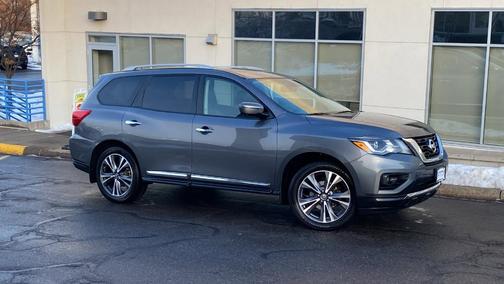 2017 Nissan Pathfinder Platinum