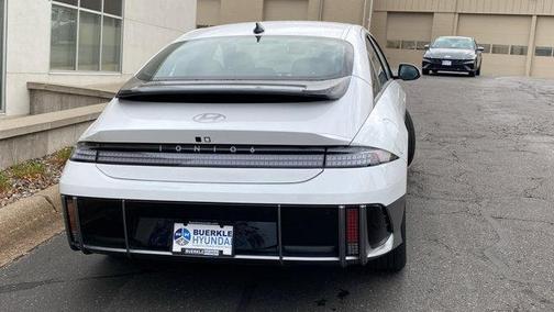 2025 Hyundai IONIQ 6 SE