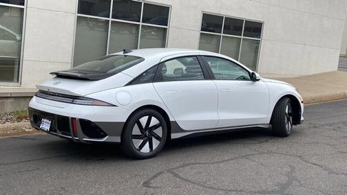 2025 Hyundai IONIQ 6 SE