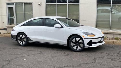 2025 Hyundai IONIQ 6 SE