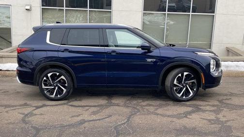 2023 Mitsubishi Outlander PHEV SEL