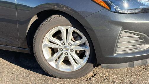 Nightfall Gray Metallic 2019 Chevrolet Cruze LT