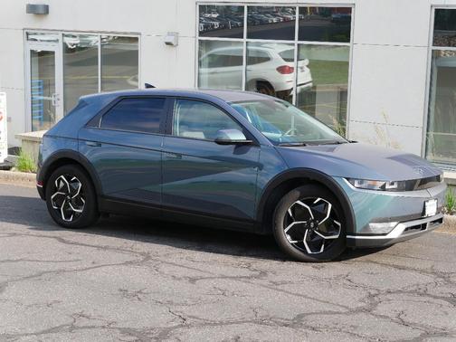 2024 Hyundai IONIQ 5 SEL