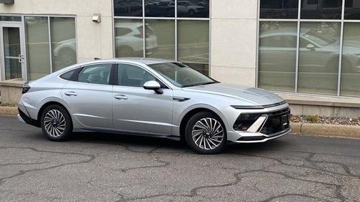 2024 Hyundai SONATA Hybrid SEL