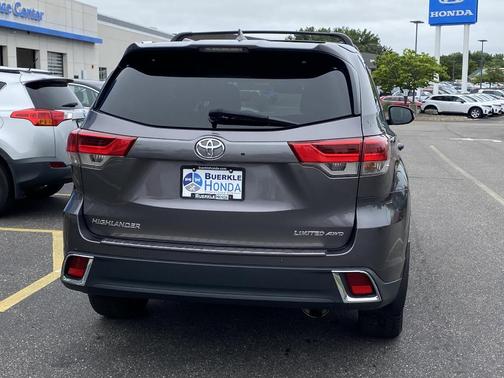 2017 Toyota Highlander Limited