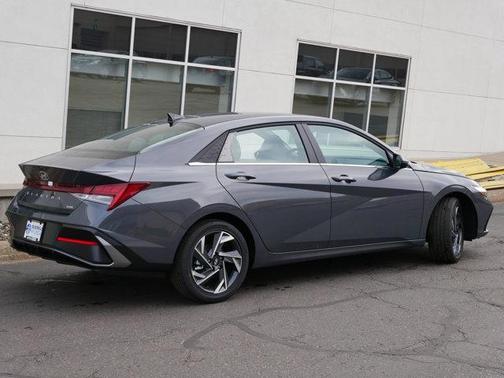 2025 Hyundai ELANTRA HEV Limited