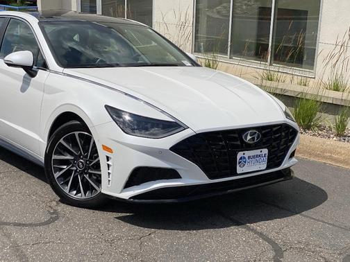 2022 Hyundai SONATA Limited