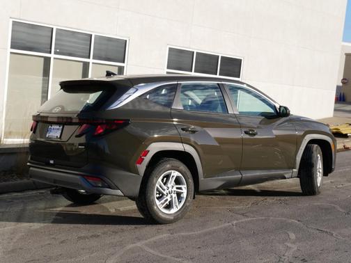 2025 Hyundai TUCSON SE