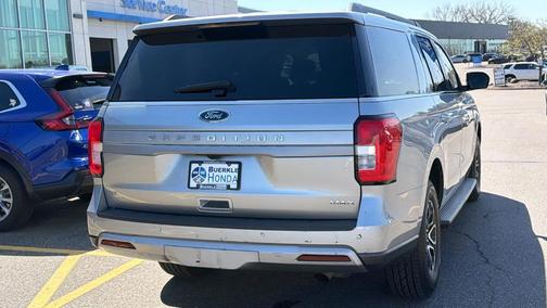 Iconic Silver Metallic 2024 Ford Expedition Max XLT