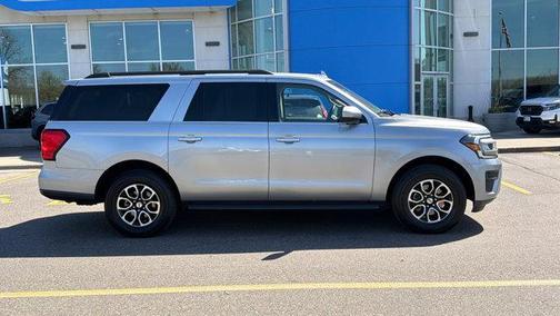 Iconic Silver Metallic 2024 Ford Expedition Max XLT