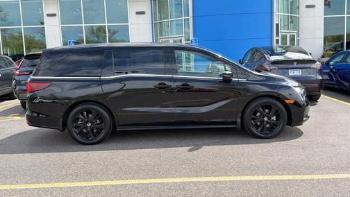 Crystal Black Pearl 2023 Honda Odyssey Sport