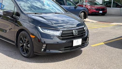Crystal Black Pearl 2023 Honda Odyssey Sport