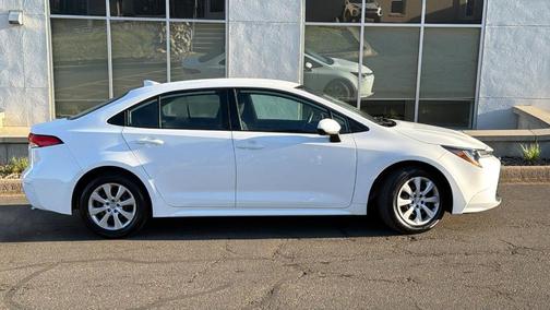 Wind Chill Pearl 2025 Toyota Corolla LE