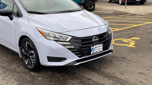 2023 Nissan Versa 1.6 SR