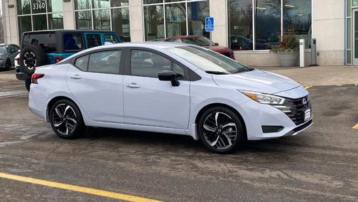 2023 Nissan Versa 1.6 SR