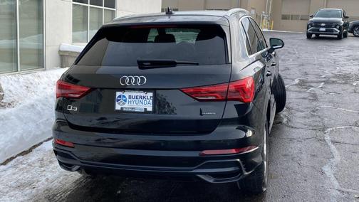 2022 Audi Q3 45 S line Premium
