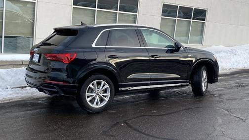 2022 Audi Q3 45 S line Premium