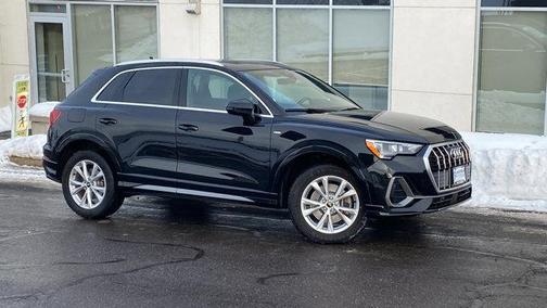 2022 Audi Q3 45 S line Premium