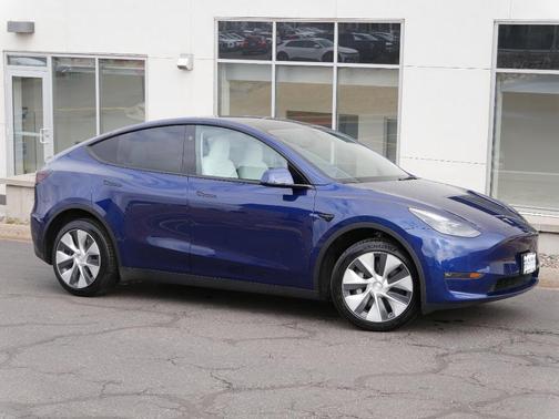 2023 Tesla Model Y Long Range