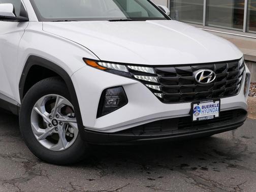 2024 Hyundai TUCSON SE