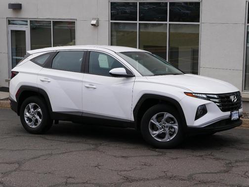 2024 Hyundai TUCSON SE