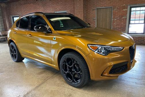2023 Alfa Romeo Stelvio Quadrifoglio