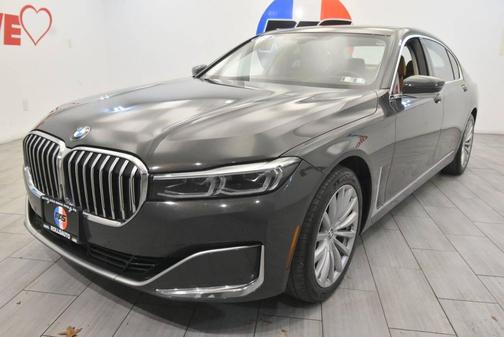 2022 BMW 740 i xDrive