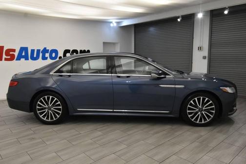 2019 Lincoln Continental Select