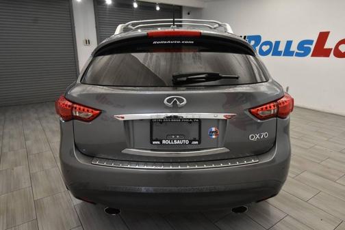2015 INFINITI QX70 Base