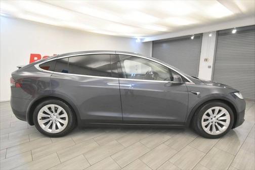 2018 Tesla Model X 75D