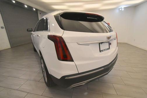 Crystal White Tricoat 2024 Cadillac XT5 Premium Luxury