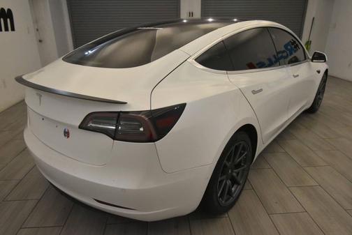 2020 Tesla Model 3 Standard Range