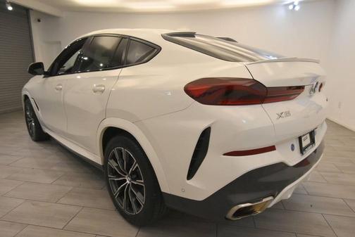 2023 BMW X6 xDrive40i