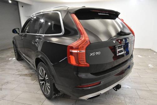 2020 Volvo XC90 T5 Momentum