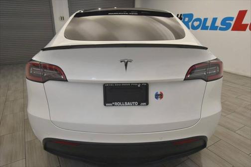 2022 Tesla Model Y Long Range Dual Motor All-Wheel Drive