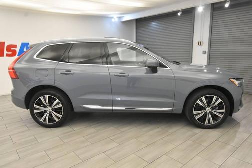 2022 Volvo XC60 B5 Inscription
