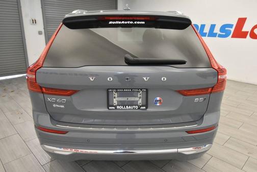 2022 Volvo XC60 B5 Inscription